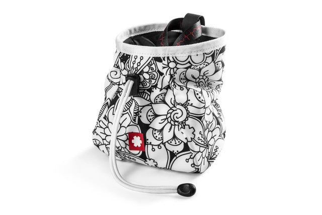OCUN Lucky Chalk Bag + Belt Flowers White